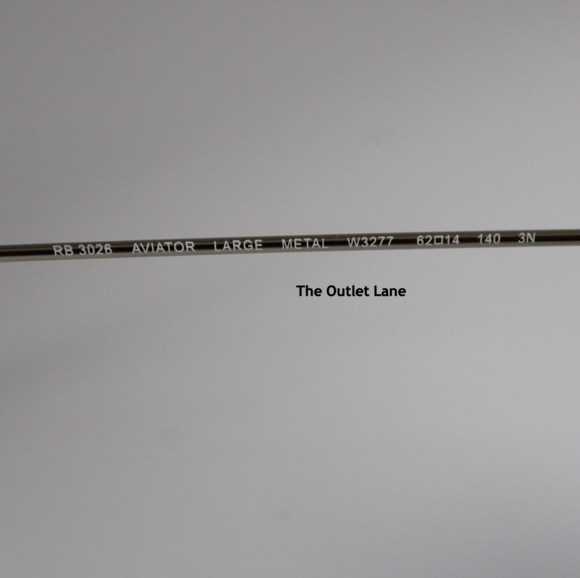 Model Display RayBan Aviator Silver Mirror RB3025 Reflective - Picture 11 of 16